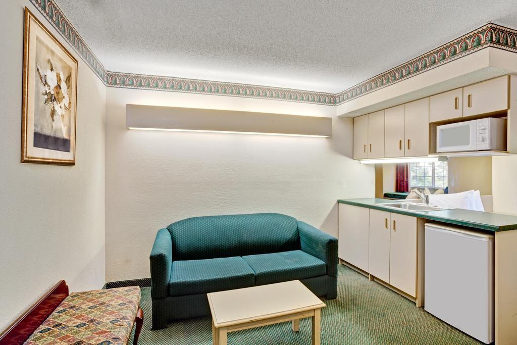 Stay Express Inn And Suites Atlanta Union City Exterior foto