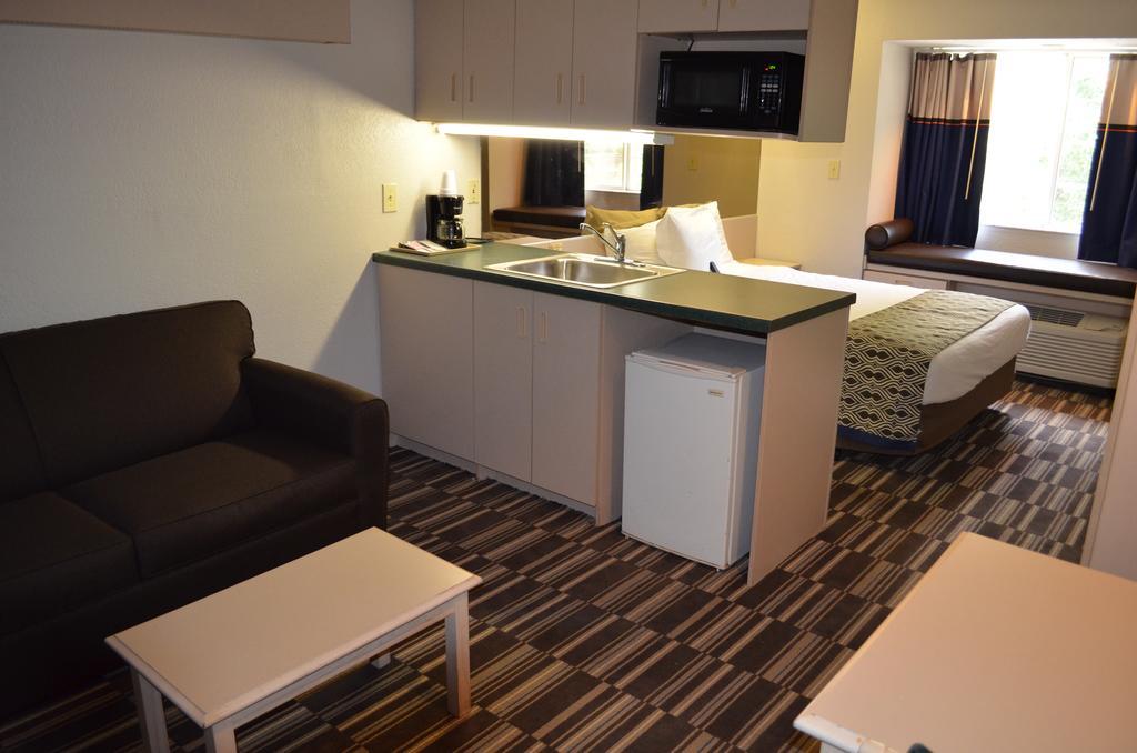 Stay Express Inn And Suites Atlanta Union City Exterior foto